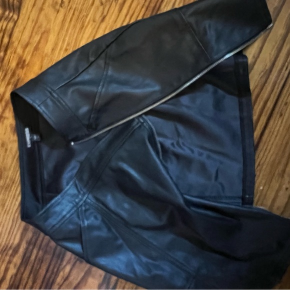 Faux leather skirt Full zip side - Picture 4 of 6